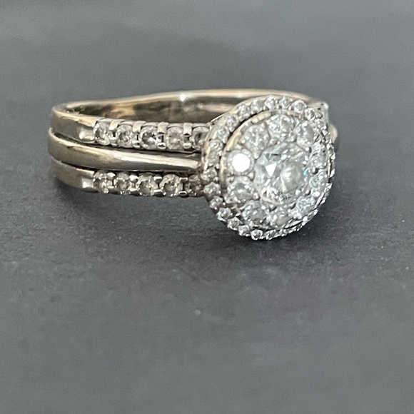 Zales Wedding ring - Picture 2 of 8